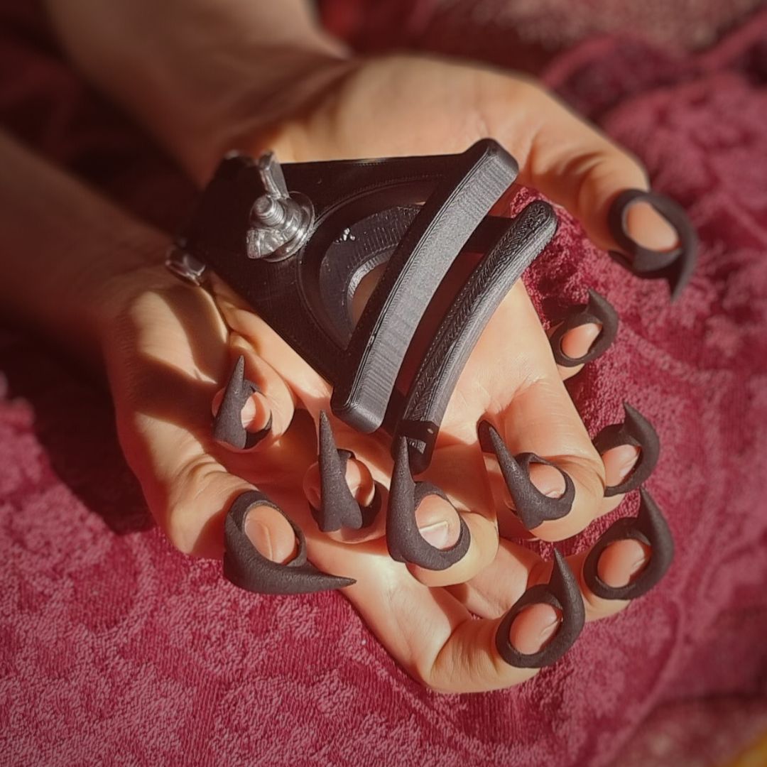 BLACK BUNDLE: 2x sets Black Kitten Claws, 1x Black L Clamp & 1x Black Velvet Bag FREE SHIPPING