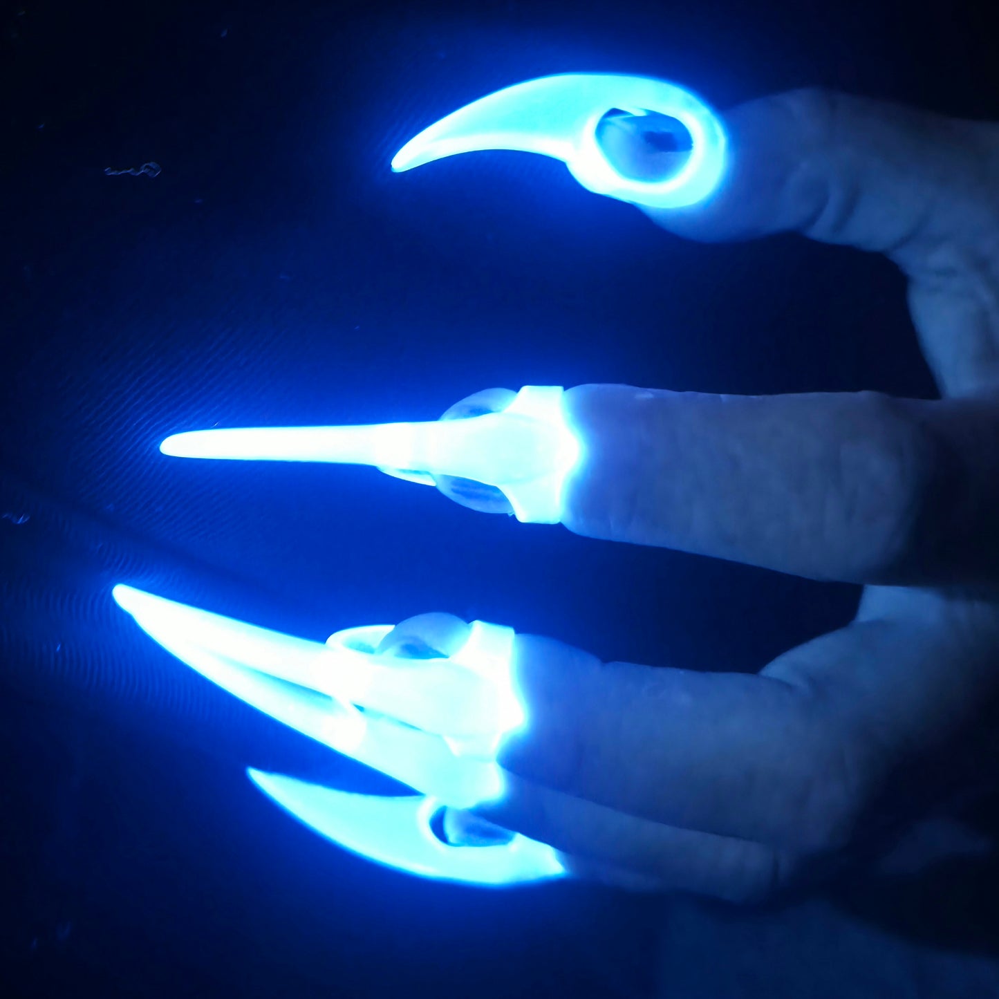 Glow-in-the-dark, uv active, flourescent Claws for sensual club play